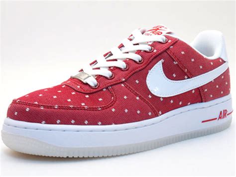 Nike Air Force 1 Valentine's Day 2010 | Highsnobiety