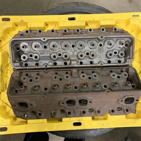 Chevygm 3782461 Cylinder Heads Double Hump Pair Heads Nostalgia Nhra