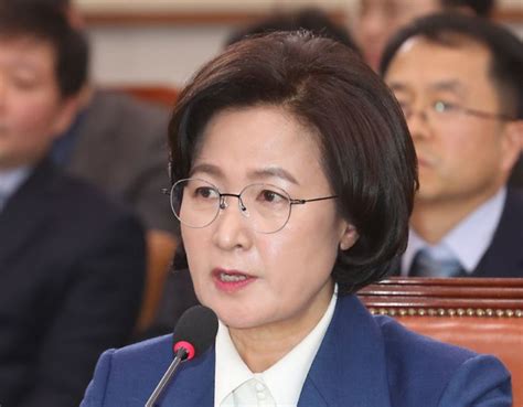 동아왜보 윤석열, 사퇴 후 지지율 수직 상승 32.4% 1위.이재명 제쳐 윤우열 동아닷컴 기레기 자식들 급했네. 이재정 "윤석열, 추미애 뒷조사 언급...거대 언론사 사주 만났다 ...