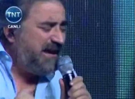 Elimize verdiler emre belozoglu.mp3 by bordo mavi download. Volkan Konak - Elimize Verdiler (Swf) - YouTube