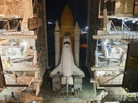 Nasas Shuttle Discovery At Launch Pad For Thursday Flight Photos