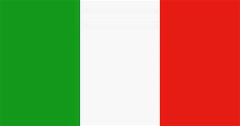 It differs from the french flag only by the left stripe that has green color, not blue. Italy Countries Flag Picture | Wallpapers Gallery