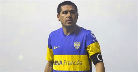 A look back at his tactical development at argentinos. Portrait of an icon: Juan Roman Riquelme - Football365