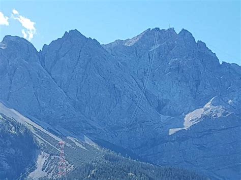Aktuelle nachrichten, news und kommentare aus wirtschaft, politik, sport, kultur, gesellschaft, wissen & lifestyle. Blick auf die Zugspitze - Grainau, Garmisch-Partenkirchen ...