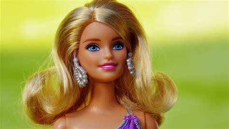 Busy Girl Barbie Macht Karriere Bruchsaler Schloss Zeigt Barbie