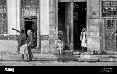 Mature Tourist Cuba Black And White Stock Photos And Images Alamy