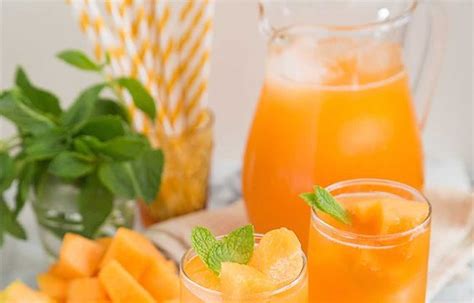 The additional calories consumed from juice can lead to weight gain. Juicing Recipes for Detoxing and Weight Loss - MODwedding
