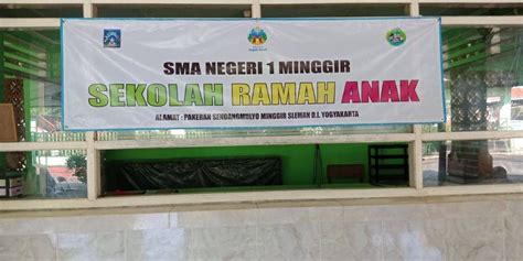 Meningkatkan keimanan dan ketaqwaan menurut dasar kemanusian yang. Deklarasi Sekolah Ramah Anak, SMA N 1 Minggir Bertekad ...