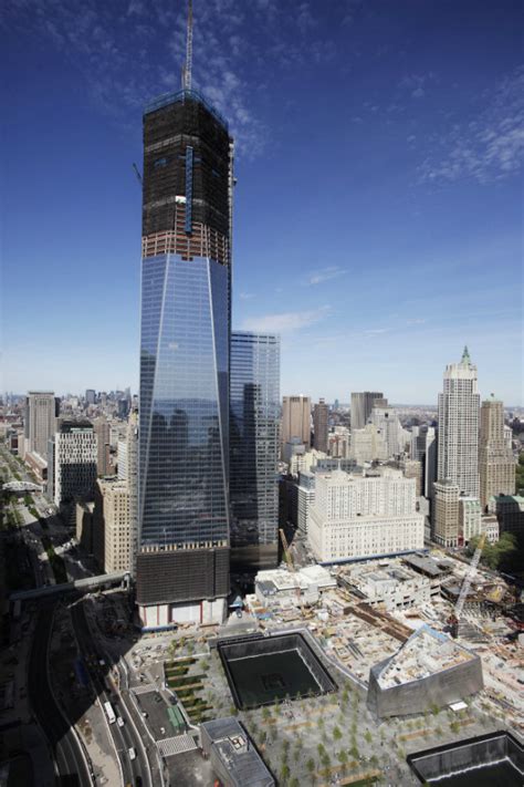 One World Trade Center, the ‘Freedom Tower,’ becomes New York’s tallest