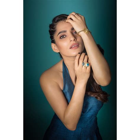 Like It 👍 Or Love It 😘priya Bapat Looks Super Gorgeous Bollywood Actress Fashion Gorgeous