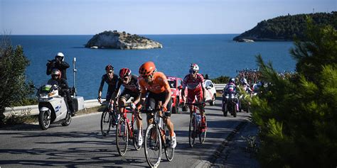 Route, stage start times, tv details and more. Dónde seguir el Giro de Italia en tv, sitio web y redes ...