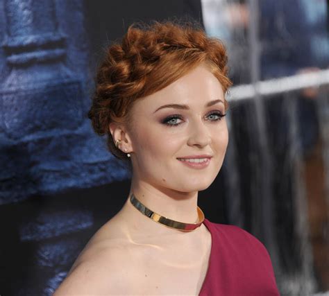 The Cast Of Game Of Thrones Is Grown Up At Season 6 Hollywood Premiere