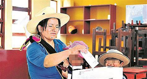 A la mesa de candidatos de notas de radio que se llevó a cabo el lunes en la previa a las elecciones del 9 de junio, asistieron cinco de los seis candidatos a para comenzar la charla la conductora paula moreno les pidió que en tres minutos definieran el eje político de sus propuestas, de cara al. Propuestas de los candidatos al GRA | EDICION | CORREO