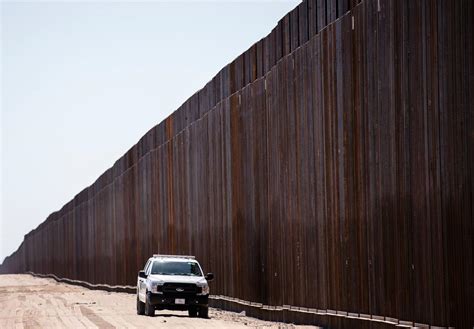 Trumps Border Wall Rises Near Yuma