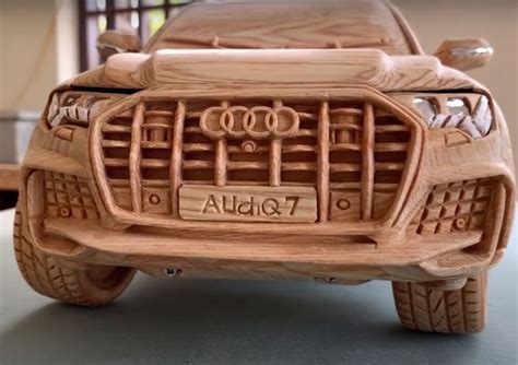 Woodworking Art comes up with wooden scale model of Audi Q7