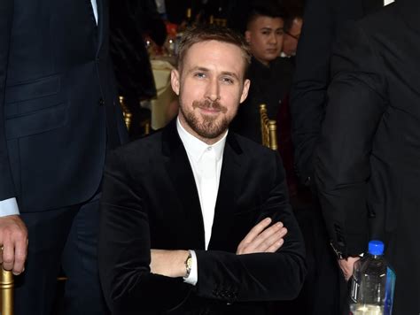 Ryan Gosling Gives A Smirk At The Critics Choice Awards Ryan Gosling