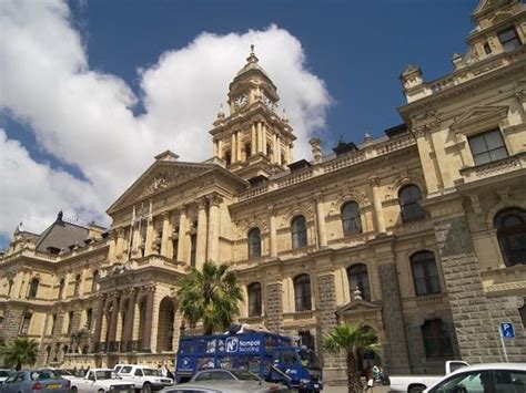 Steak restaurant inside the building is ok for meat lovers but many other choices within a short walk. City Hall (Cape Town Central, South Africa): Address ...