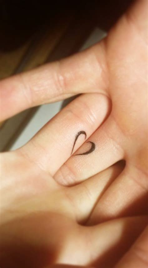 couple tattoos you won t regret couple tattoos unique finger tattoos for couples couple