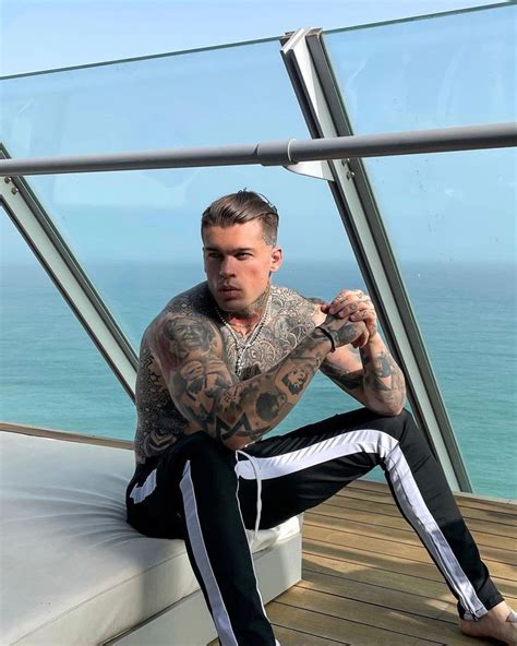 Stephen James Na Instagramu Being Number Two Is Just Being The First