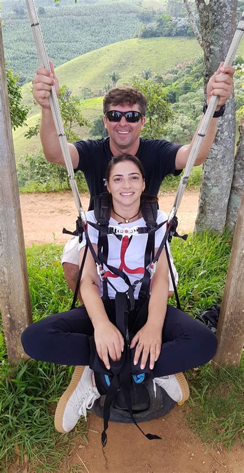 Facebook gives people the power to share and makes the world more open and connected. Lais Souza voa de paraglider em entrevista para emissora ...