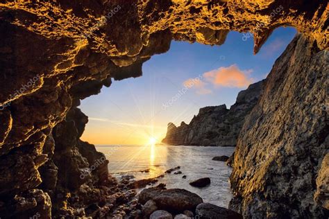 Sea Sunset And Cave — Stock Photo © Vian1980 65267315