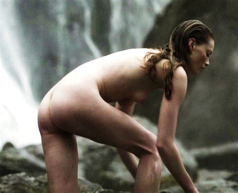 Naked Alyssa Sutherland In Vikings