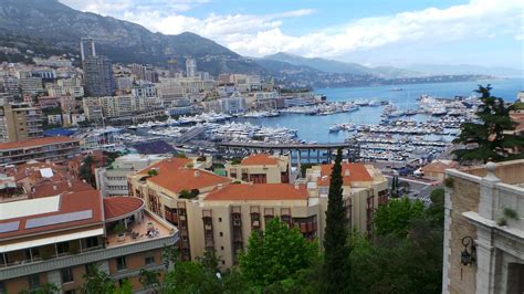 pakdoktergolfblog-walking-up-to-the-rock-of-monaco-the-old-town-of-monaco