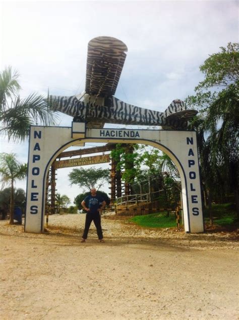 Escobar's son, who changed his name to sebastian marroquin and moved to argentina after his brazilian actor wagner moura, who stars as escobar, studied spanish in medellin to approach the. Pablo Escobar Hacienda Napoles full day tour - Medellin ...