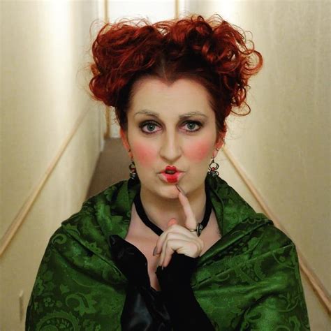 30 Hocus Pocus Halloween Costumes That Will Put A Spell On You Curly