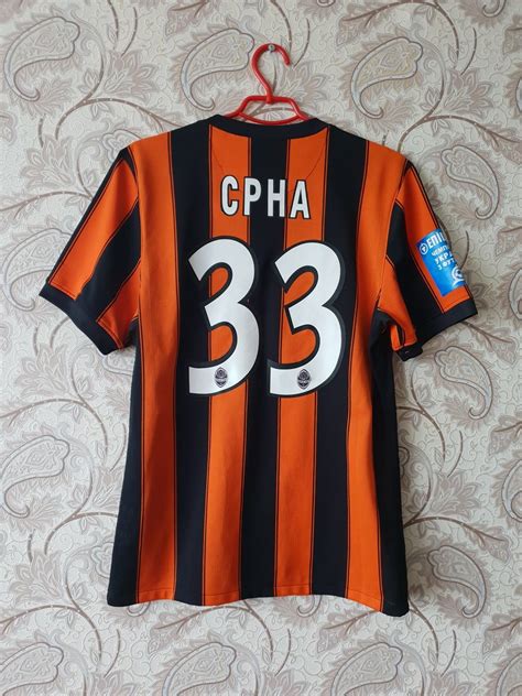 Welcome to the official fc shakhtar donetsk facebook page. Shakhtar Donetsk Home football shirt 2009 - 2011 ...