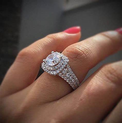 Nowadays, even a professional diamond grader, won't be able to tell the difference between a man made diamond and the real diamond. 15 Gorgeous Engagement Rings By @RaymondLeeJwlrs | Halo ...