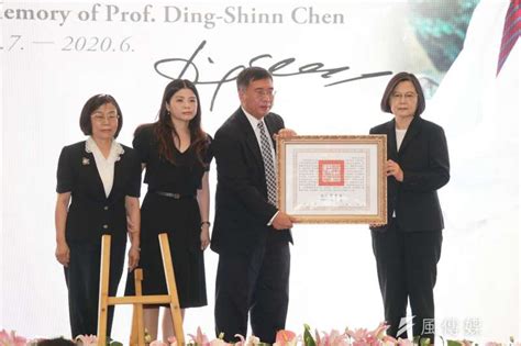 May 23, 2021 · 流行病學研究發現，攝取較多大蒜的人得到腸癌、胃癌和胰臟癌的機率較低，而初期臨床人體試驗也發現大蒜的萃取物可能會減少胃腸癌。 下一頁. 身患胰臟癌仍擔任抗疫顧問 蔡英文親頒褒揚令予「台灣肝帝」陳定信-風傳媒