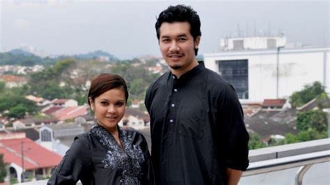 He is also known for his roles on shows like dendam aurora, sein dan luna and suami tanpa cinta. #TemanLelakiUpahan: 11 Perkara Yang Ramai Tak Tahu Tentang ...