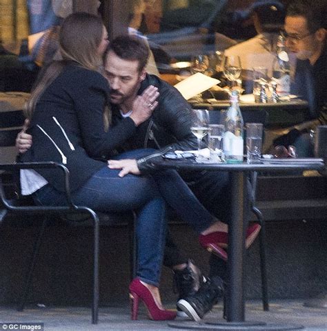 Jeremy Piven Gets Very Touchy Feely With A Pretty Brunette As They