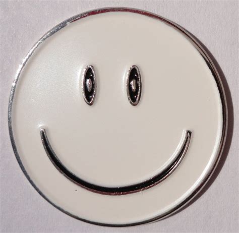 Smiley Face White Ball Marker Funmarkers