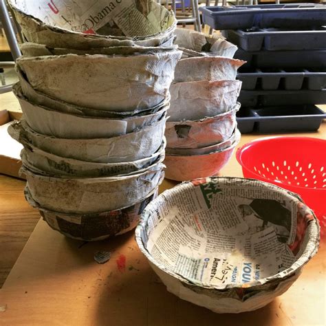 Easy Paper Mache Bowls · Art Projects For Kids