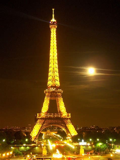 Eiffel Tower Desktop Wallpaper At Night
