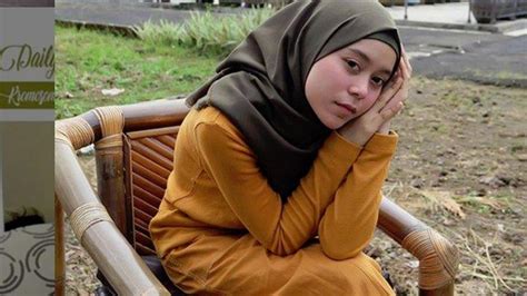 Bukan dinda hauw atau lesty kejora. Biodata Lesty Kejora Mantan Pacar Rizky DAcademy, Kini ...
