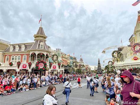 What New Years Eve Crowds Look Like In Disney World Allearsnet
