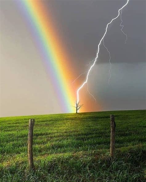 Lightning Meets A Rainbow By Decakiztopole Rbeamazed