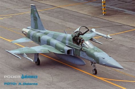 The aircraft took its maiden flight on 11 august 1972 and entered into service in 1975. TAP M&E Brasil vence licitação para manutenção nos F-5EM ...