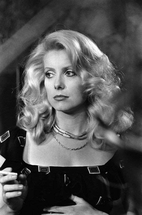 Mit den leomänteln, den pumps, der honigblonden fönfrisur. lasauvage: " Catherine Deneuve " | Filmstars, Schauspieler ...