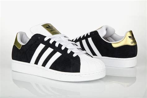 More images have surfaced of the bad bunny x adidas forum collaboration which appears to include more than just the shoe. ADIDAS ORIGINALS SUPERSTAR II (BLACK/WHITE/GOLD) | Chaussure fashion, Chaussures adidas, Adidas