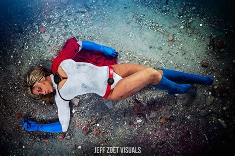 Pin By Myfa1 On Other Dc Characters Power Girl Cosplay Power Girl