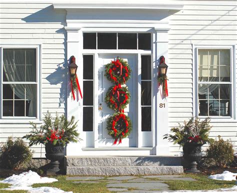 9 Natural Outdoor Christmas Decoration Ideas