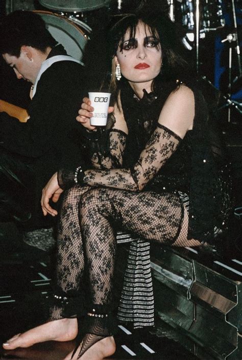 banshees daily on twitter siouxsie sioux sioux female musicians