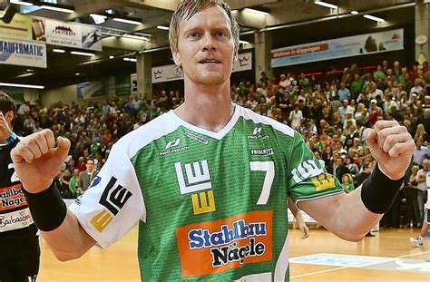 Get christian baumann's contact information, age, background check, white pages, marriage history, divorce records, email, criminal records & photos. Frisch Auf feiert Rechtsaußen beim 31:25 gegen Magdeburg ...