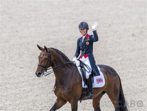 Mount st john open day 2017. Dujardin wint WB-Grand Prix, Fry derde en Zweistra achtste ...