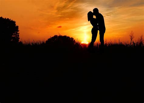 Hd Wallpaper Couple Couple Kissing Man Woman Romance Love Lovers Sunset Wallpaper Flare