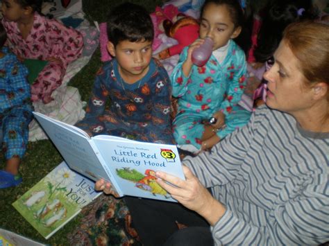 Storytellers Teaching Little Kids